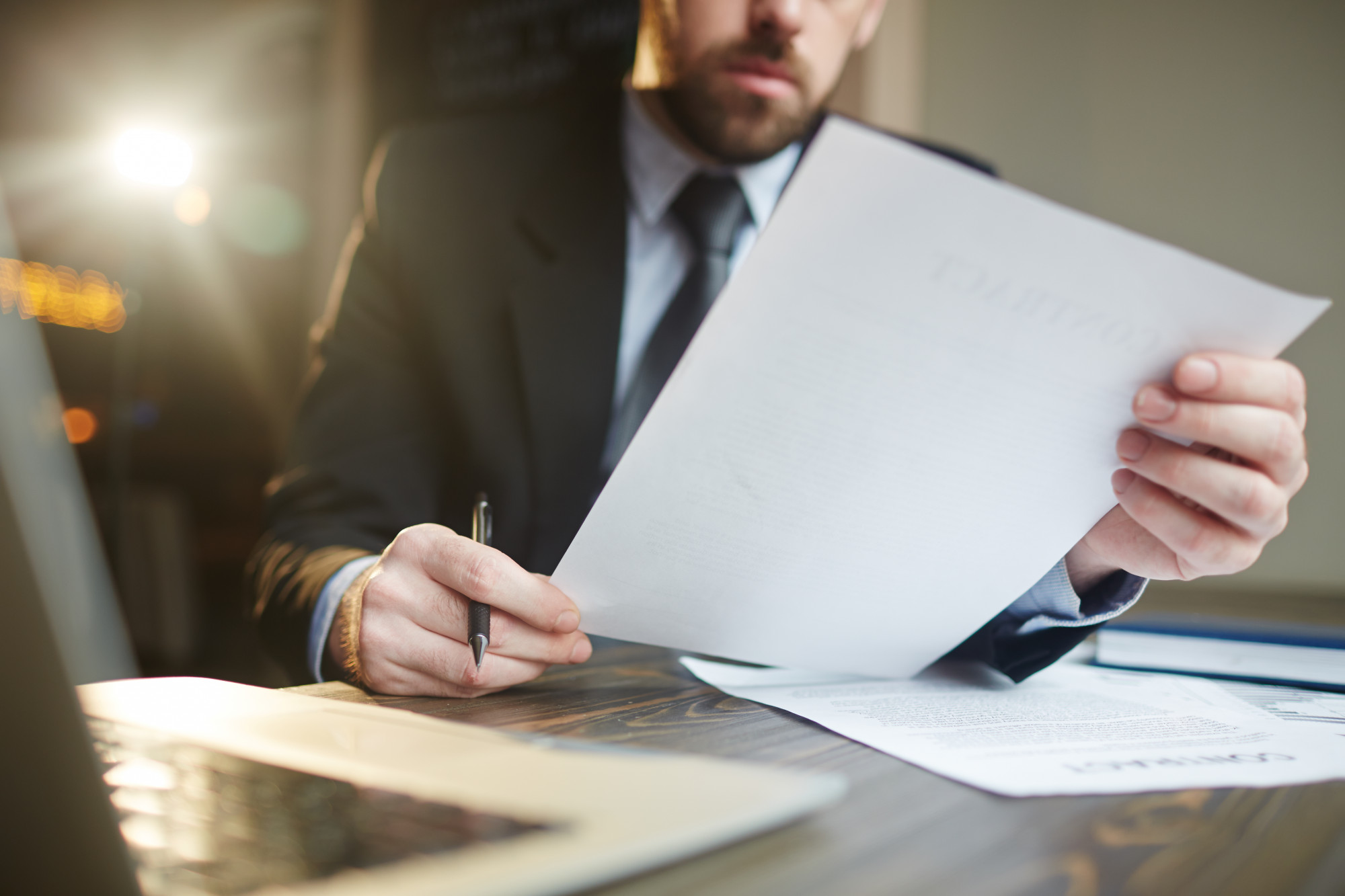 وثیقه برای آزادی زندانی